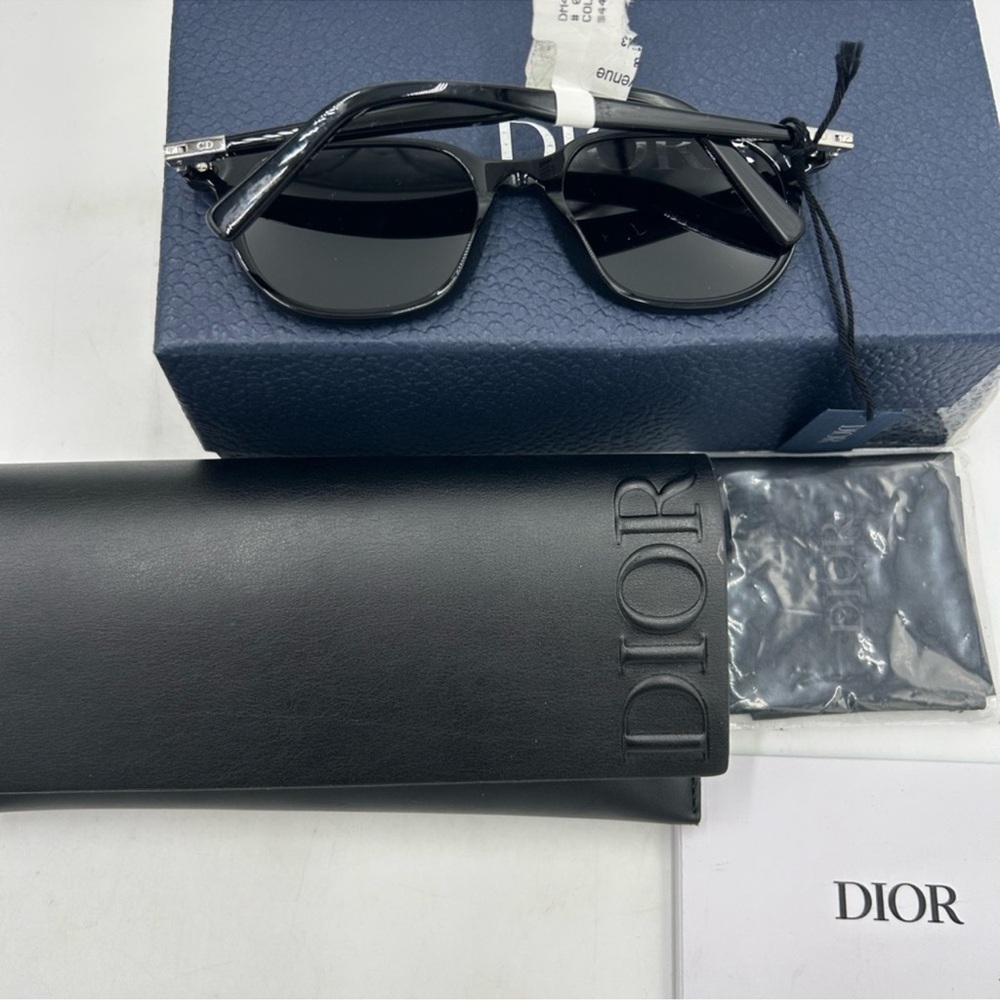 Unisex Dior black suit sunglasses made in Italy - Picture 5 of 9